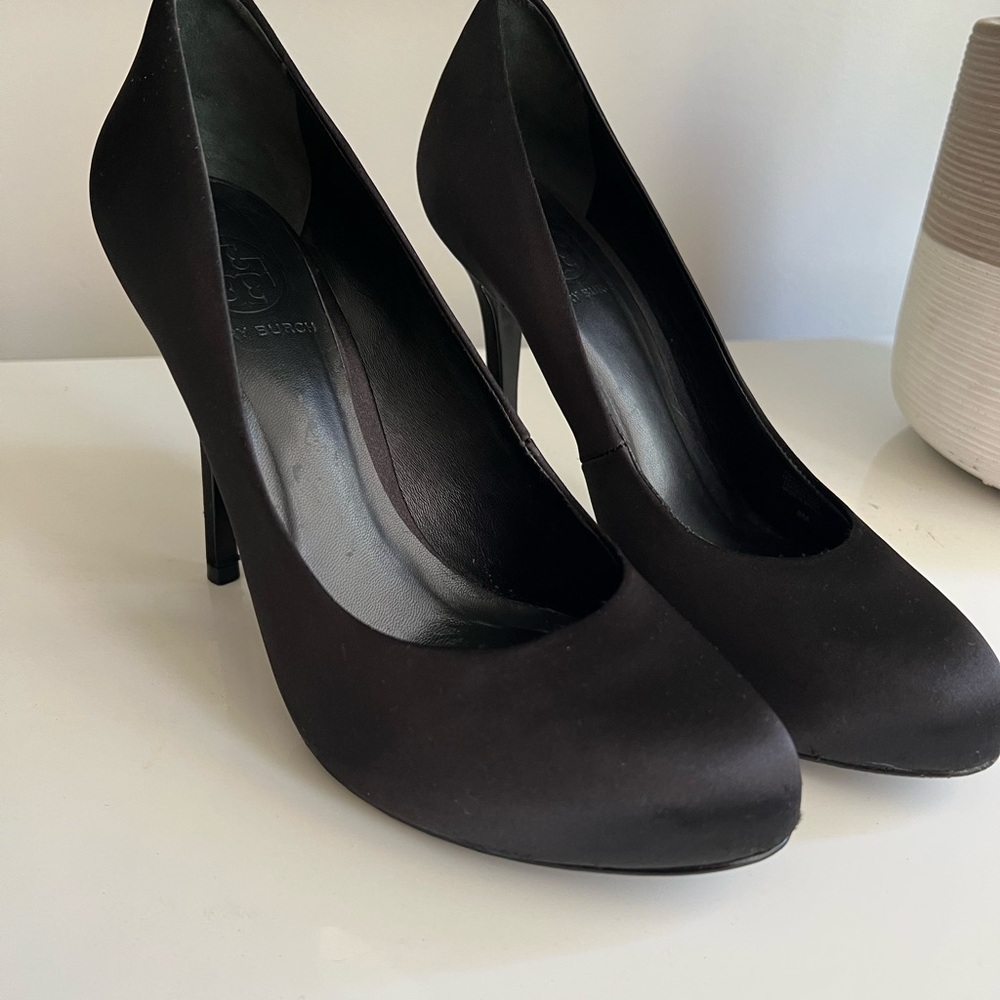Tory Burch Size 8 Elegant Black Women's Heels